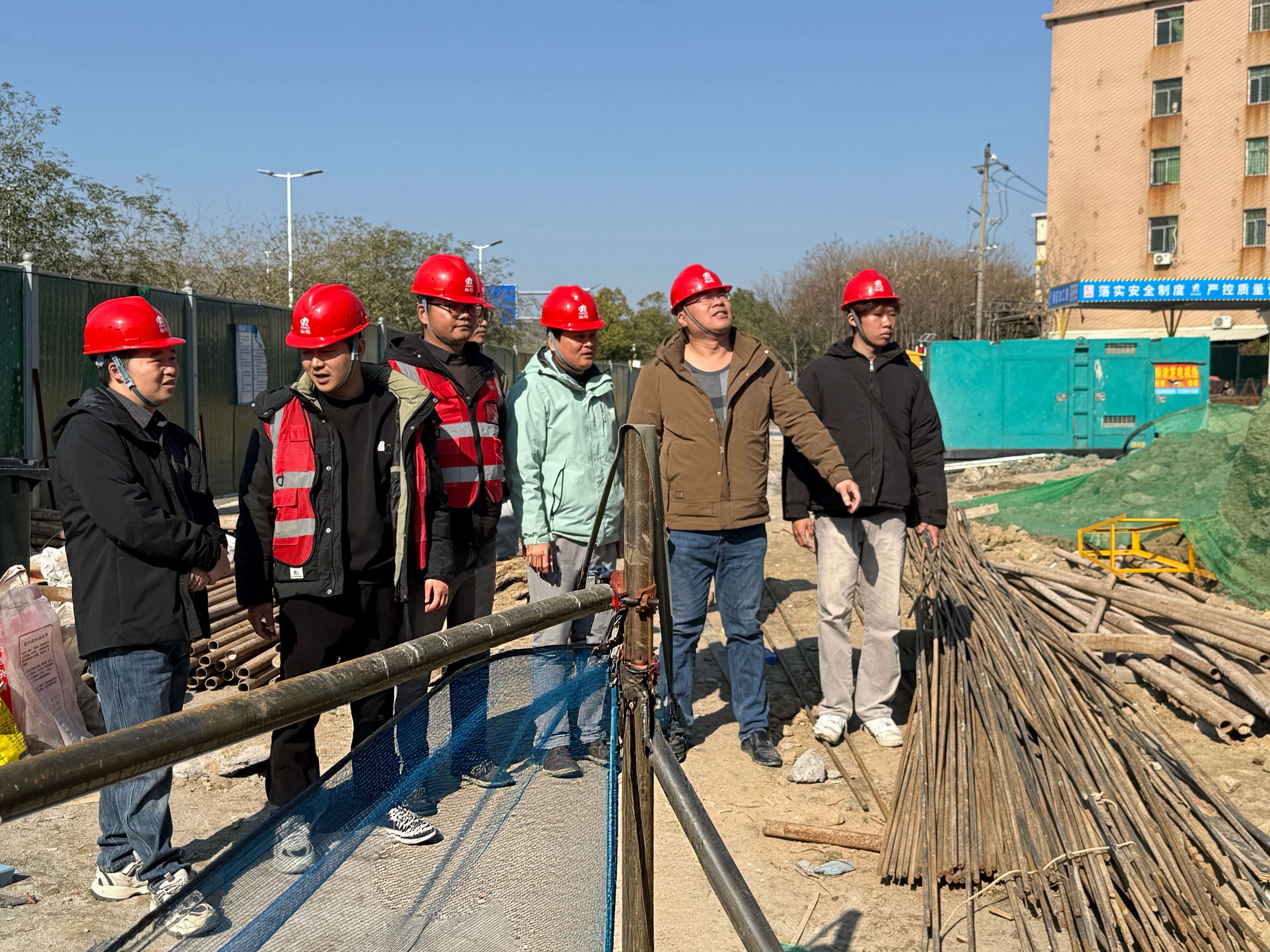 7  管廊 现场.jpg